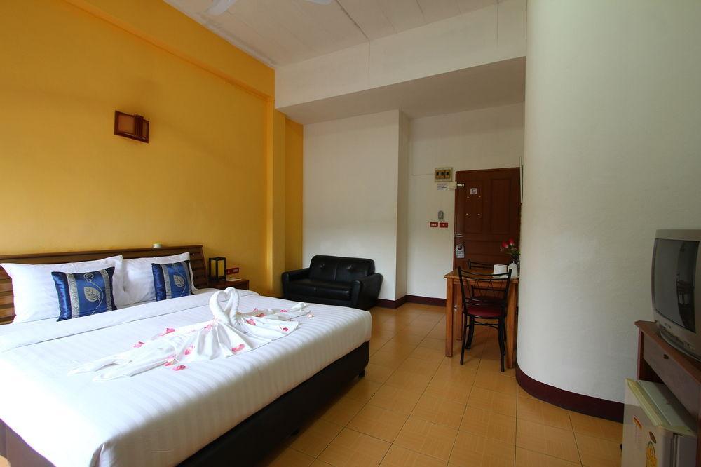 Sea U Honey Hotel Patong Bagian luar foto