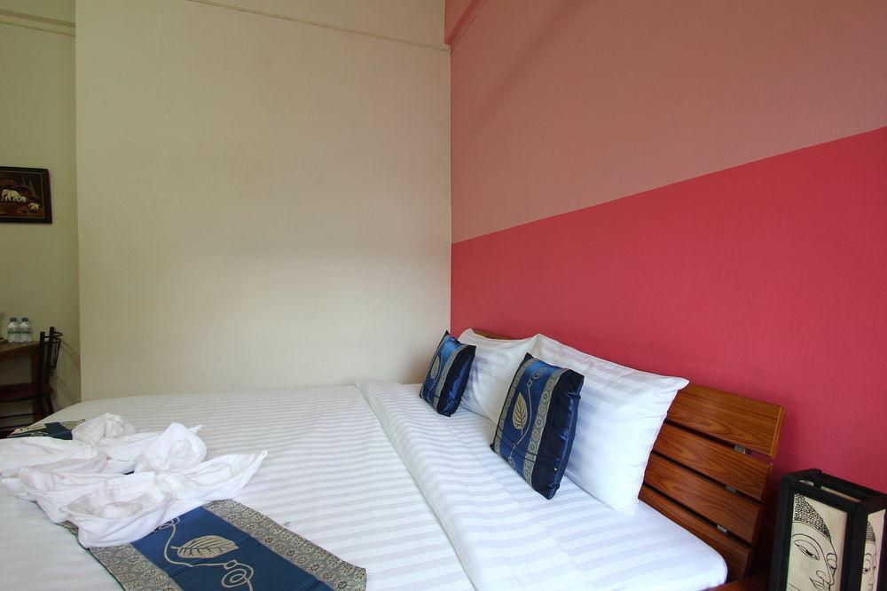Sea U Honey Hotel Patong Bagian luar foto